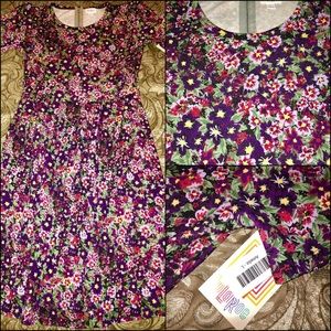 Large floral LuLaRoe Amelia.